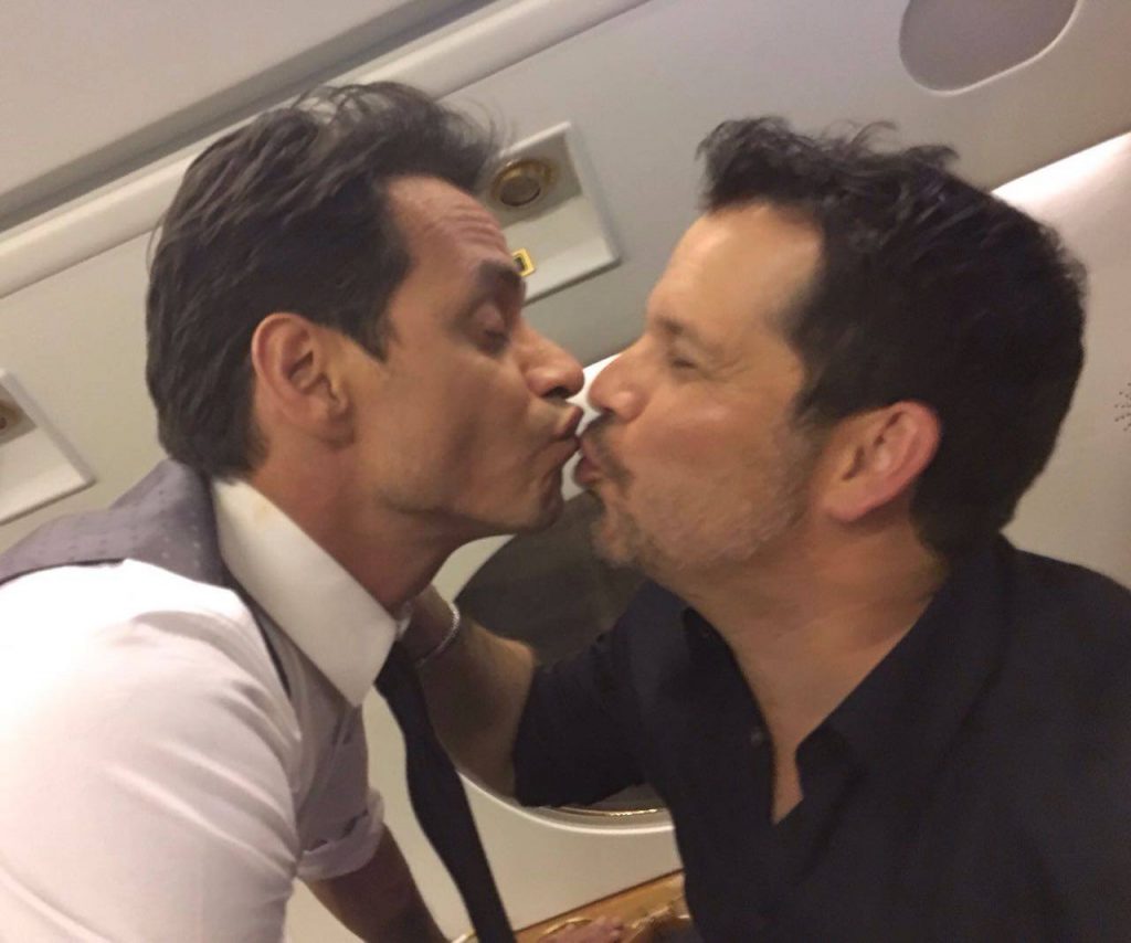 Beso Marc Anthony
