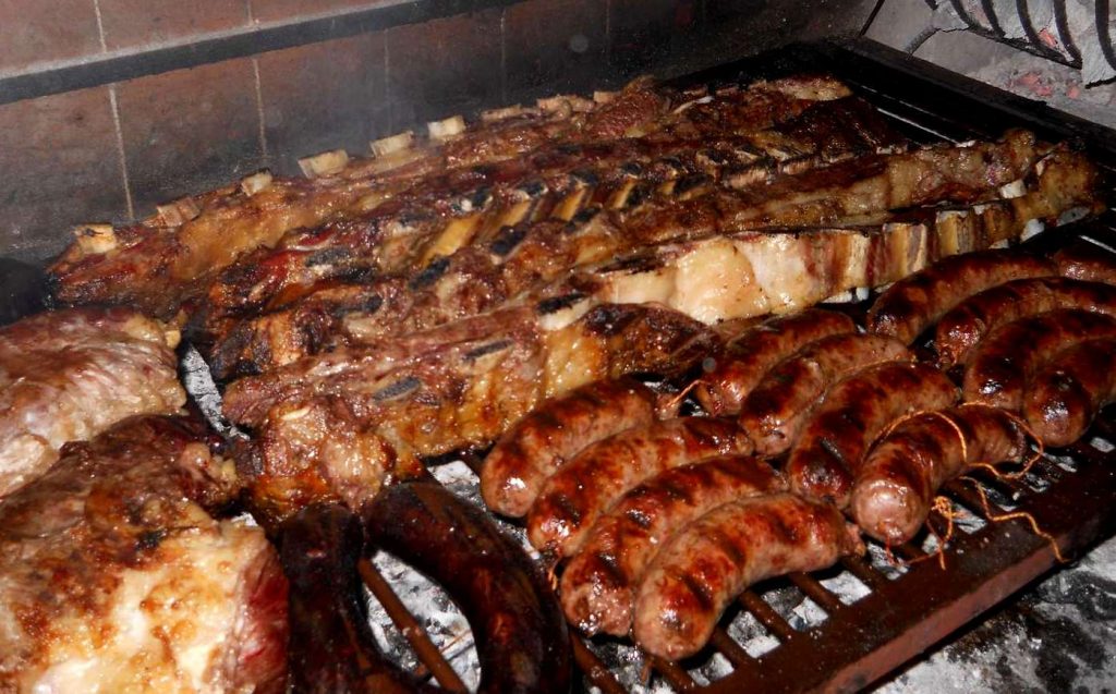 El asado argentino no falta en éstas celebraciones. Foto Internet