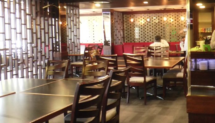 Aplicarán nueva ordenanza el 31 de diciembre y 1 de enero en bares y restaurantes de Laredo, Texas
