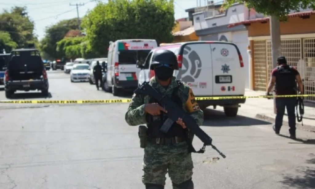 Enfrentamiento Entre Policías Y Civiles Armados Deja 2 Heridos Y 7 ...